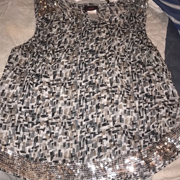 Top - Picture 1 of 2